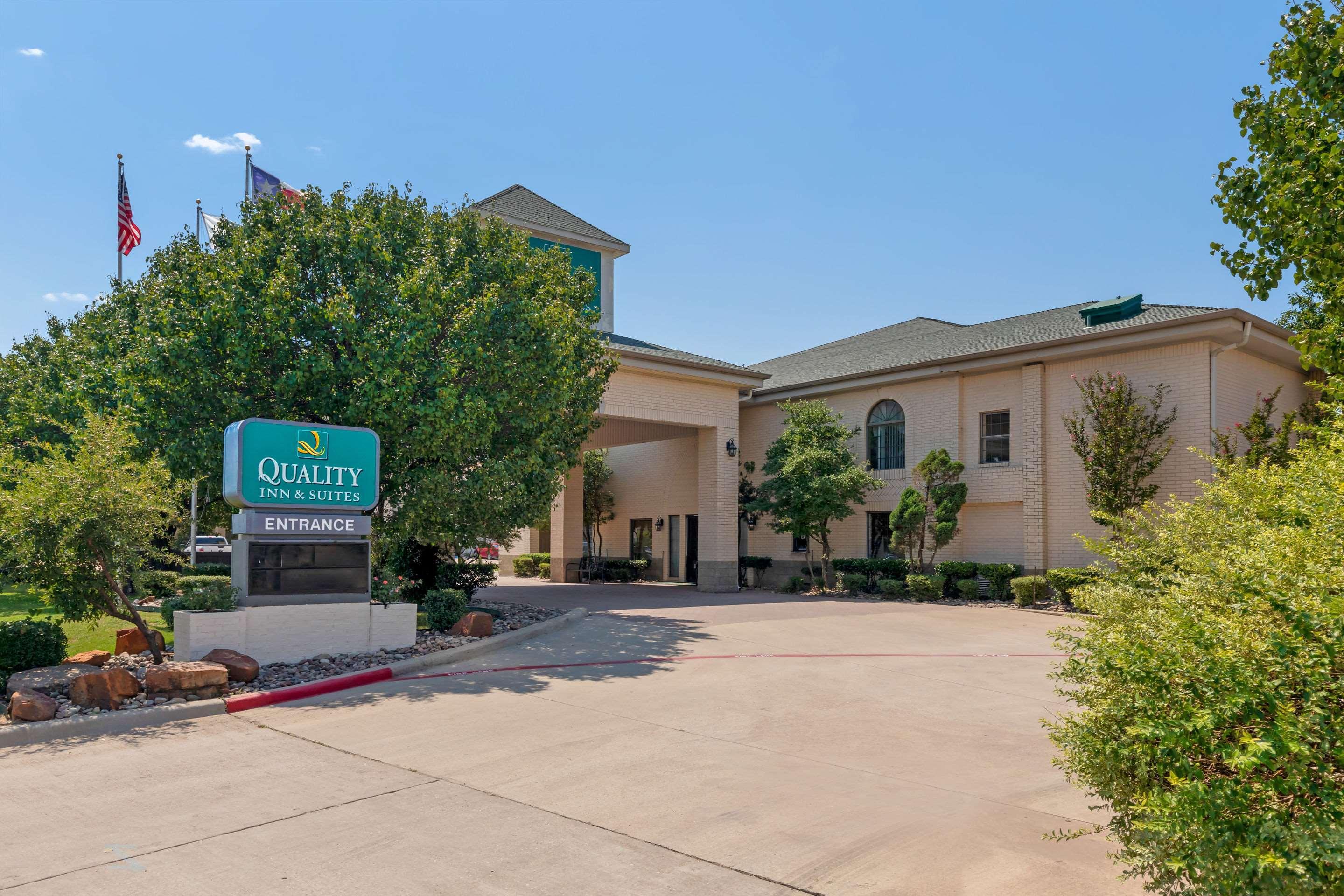 Quality Inn & Suites Weatherford Exterior photo